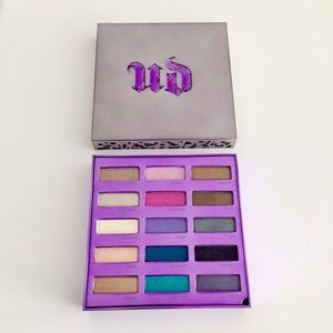 Urban Decay 15th Anniversary Eyeshadow Palette